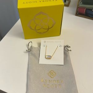 Kendra Scott necklace